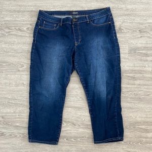 Jordache Cropped Jeans